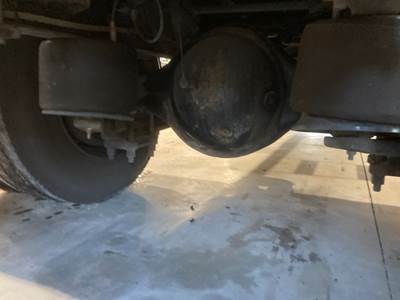 Meritor RS21145 Rear Axle Housing for a Freightliner M2 106