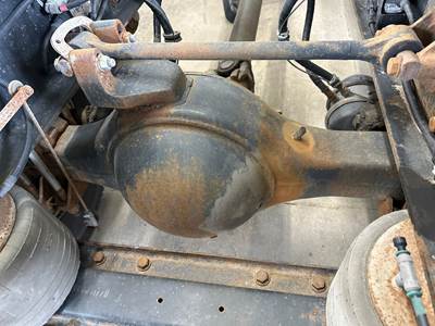 Meritor RS21145 Rear Axle Housing for a Hino 338