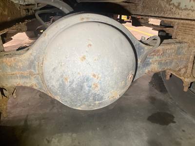 Meritor RS21160 Rear Axle Housing for a Freightliner FL70