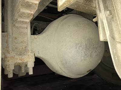 Meritor RS21230 Rear Axle Housing for a Ford CF8000