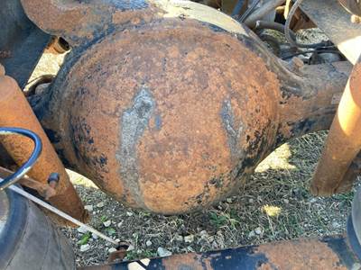 Meritor RS23160 Rear Axle Housing for a Volvo Wca