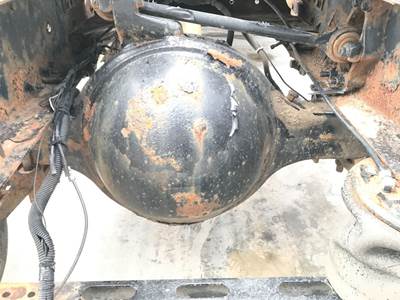 Meritor RS23160 Rear Axle Housing for a Volvo VNM