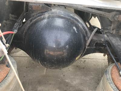 Meritor RS23160 Rear Axle Housing for a Volvo VNL