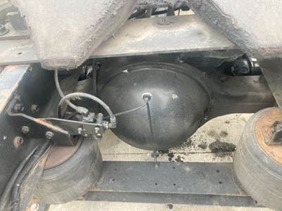 Meritor RS23160 Rear Axle Housing for a International 8100