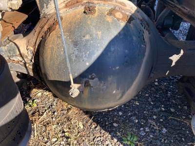 Meritor RS23160 Rear Axle Housing for a Freightliner Columbia 120