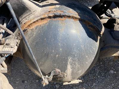 Meritor RS23160 Rear Axle Housing for a Freightliner Cascadia