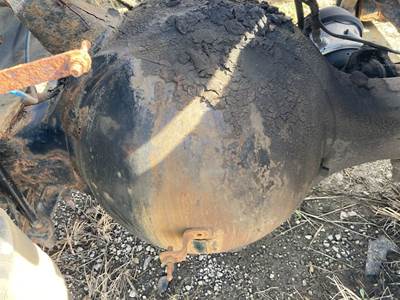 Meritor RS23160 Rear Axle Housing for a Freightliner FL70