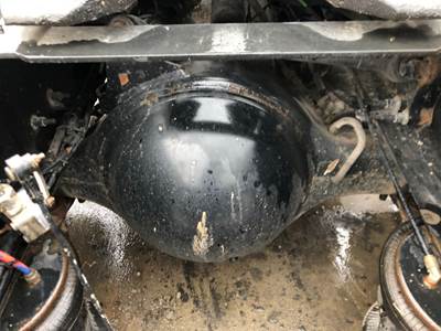 Meritor RS23160 Rear Axle Housing for a Volvo VNL