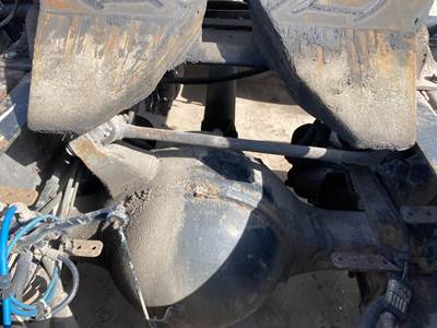 Meritor RS23160 Rear Axle Housing for a Freightliner Cascadia