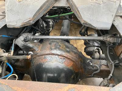 Meritor RS23160 Rear Axle Housing for a Freightliner Cascadia