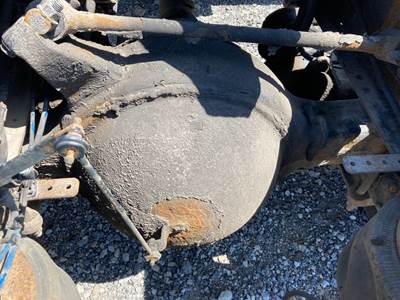 Meritor RS23160 Rear Axle Housing for a Freightliner Cascadia