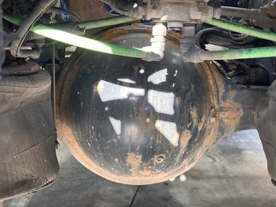 Meritor RS23160 Rear Axle Housing for a International Prostar