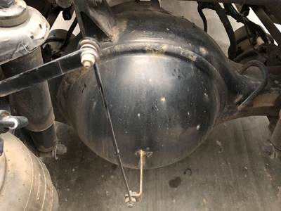 Meritor RS23160 Rear Axle Housing for a Peterbilt 579