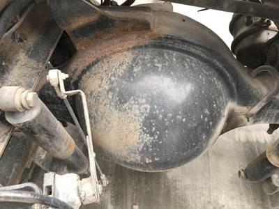 Meritor RS23160 Rear Axle Housing for a International Durastar (4400)