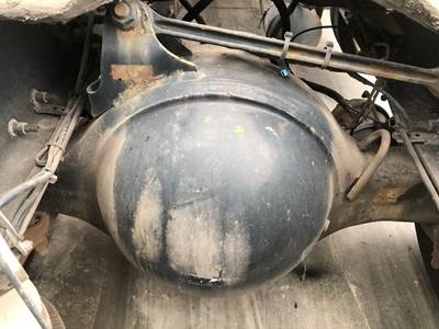 Meritor RS23160 Rear Axle Housing for a Volvo VNR