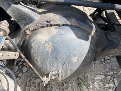 Meritor RS23160 Rear Axle Housing for a Freightliner Cascadia