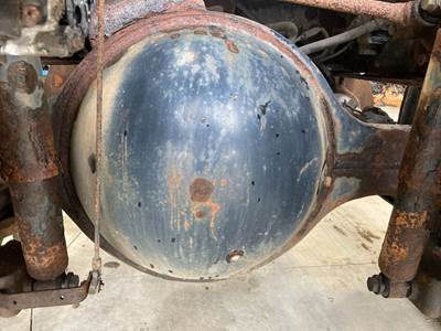 Meritor RS23160 Rear Axle Housing for a International Durastar (4400)