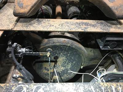 Meritor RS23160 Rear Axle Housing for a Freightliner FLD112