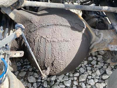 Meritor RS23160 Rear Axle Housing for a Freightliner Cascadia