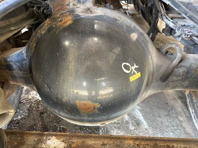 Meritor RS23160 Rear Axle Housing for a Mack Cxu