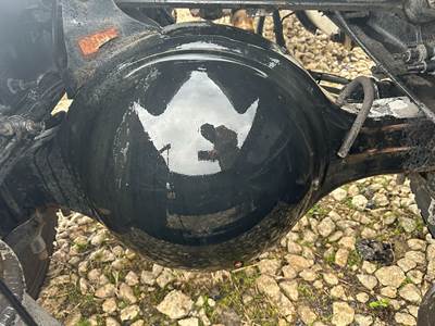 Meritor RS23160 Rear Axle Housing for a Volvo VNR