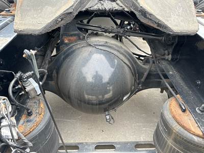 Meritor RS23160 Rear Axle Housing for a Volvo VNL
