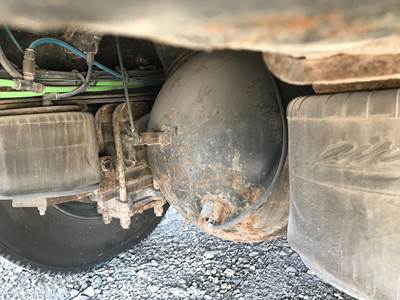 Meritor RS23160 Rear Axle Housing for a Freightliner Cascadia