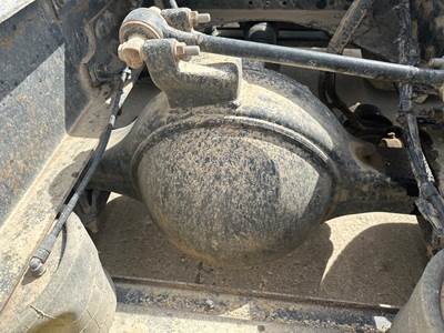 Meritor RS23160 Rear Axle Housing for a Volvo VNL