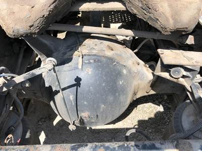 Meritor RS23160 Rear Axle Housing for a Freightliner Cascadia