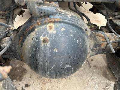 Meritor RS23160 Rear Axle Housing for a Volvo VNL