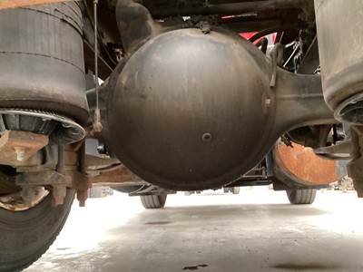 Meritor RS23160 Rear Axle Housing for a International 8600