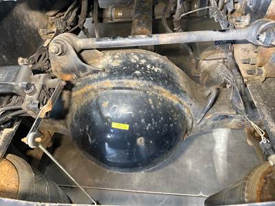 Meritor RS23160 Rear Axle Housing for a Mack Cxu