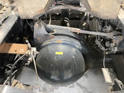 Meritor RS23160 Rear Axle Housing for a Mack Cxu