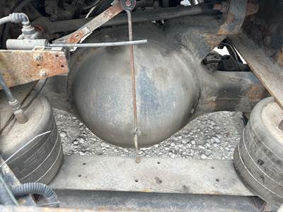 Meritor RS23160 Rear Axle Housing for a International 9100