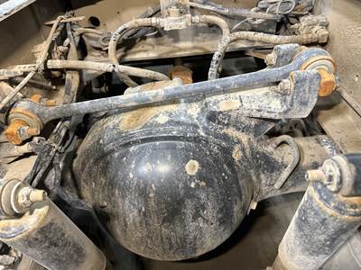Meritor RS23160 Rear Axle Housing for a Caterpillar CT660