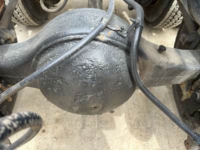 Meritor SQ100 Rear Axle Housing for a Freightliner FLC120