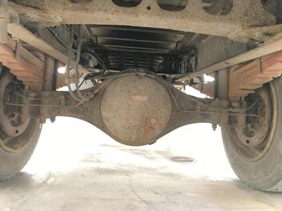 Mitsubishi Rear Axle Housing for a Mitsubishi Fuso