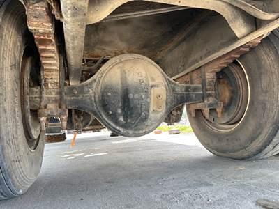 Spicer M210T Rear Axle Housing for a International 4700