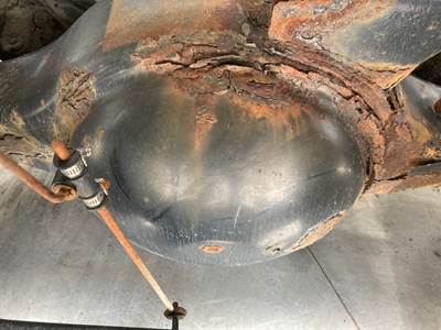 Spicer N400 Rear Axle Housing for a International 8100