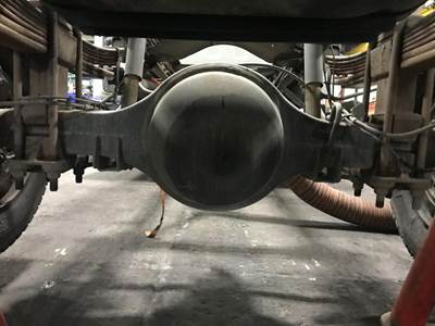 Spicer S135S Rear Axle Housing for a Chevrolet C4500