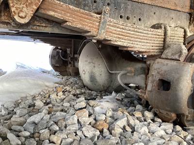 Spicer S150S Rear Axle Housing for a International 4700