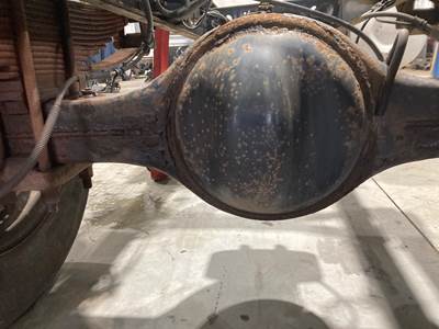 Spicer S17-140 Rear Axle Housing for a Ford F650