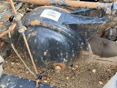 Spicer S400S Rear Axle Housing for a International 9400