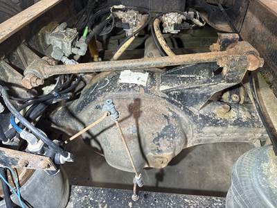 Spicer S400S Rear Axle Housing for a International 9200