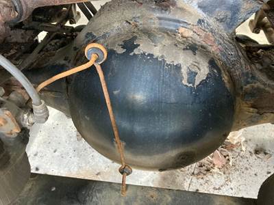 Spicer W230S Rear Axle Housing for a International 8100