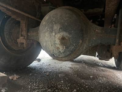 Spicer W230S Rear Axle Housing for a International 4700