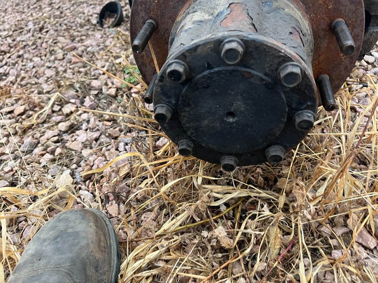 2005 Eaton 130524 Axle Shaft for a Ford F550 Super Duty For Sale