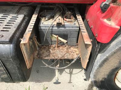 Chevrolet Kodiak Battery Box
