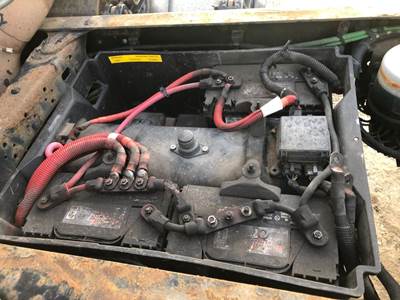Freightliner Cascadia Battery Box