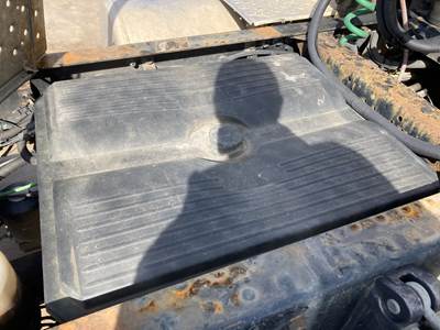 Freightliner Cascadia Battery Box